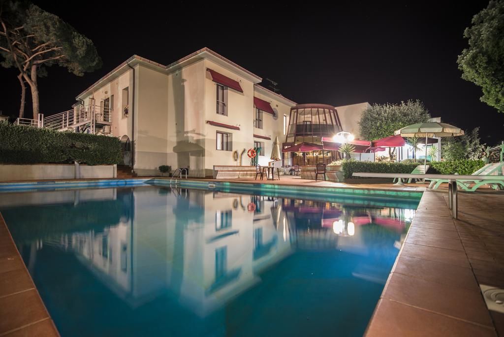 סן וינצ'נזו Hotel Kon Tiki מראה חיצוני תמונה